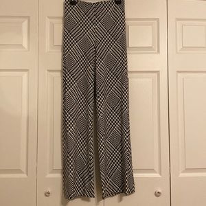 Chicos flared leg pant